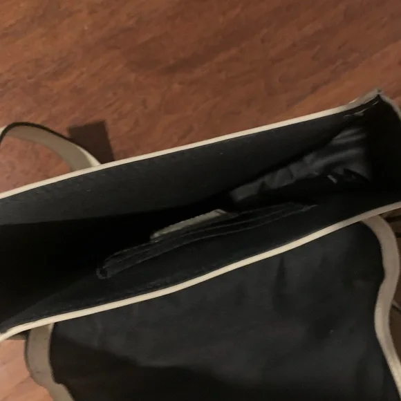 Purse - Picture 4 of 4